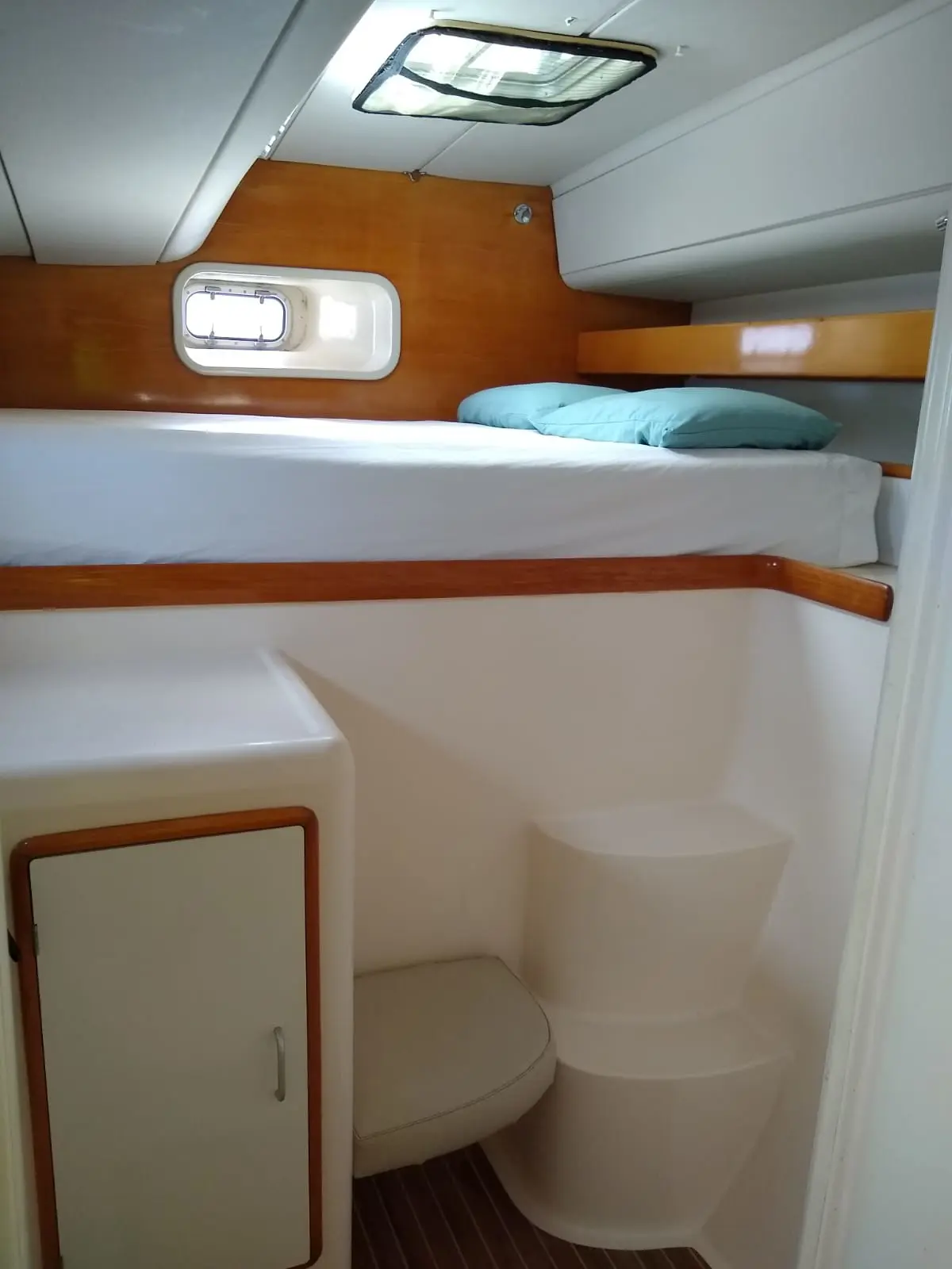 Used Sail Catamaran for Sale 1998 Leopard 45 Layout & Accommodations Image Gallery