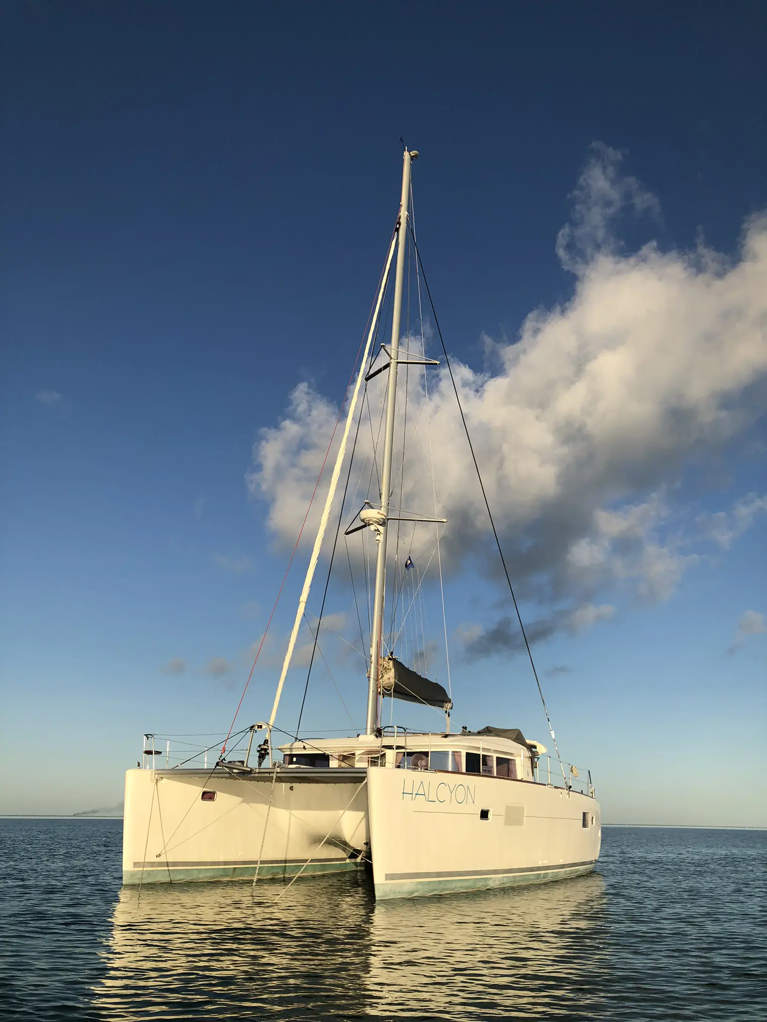 HALCYON Sail Lagoon 400