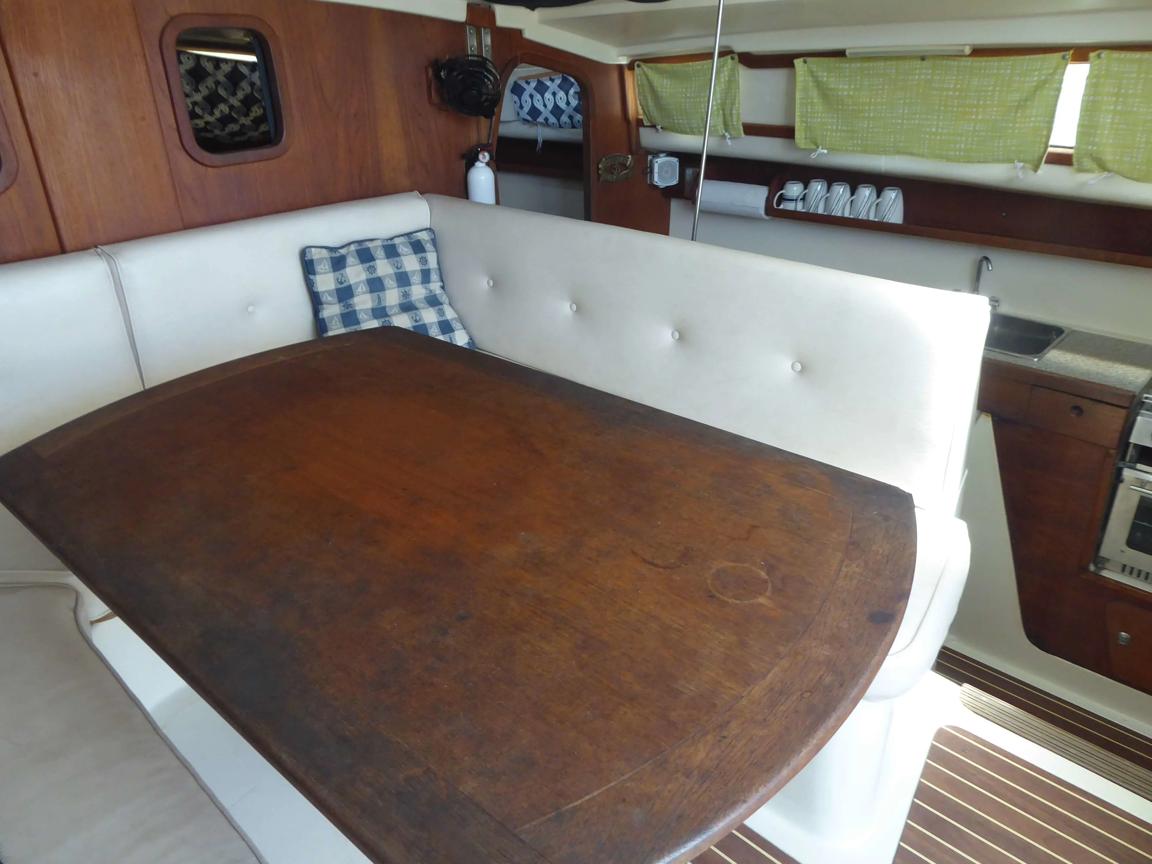 Used Sail Catamaran for Sale 2010 Gemini 105Mc Layout & Accommodations Image Gallery