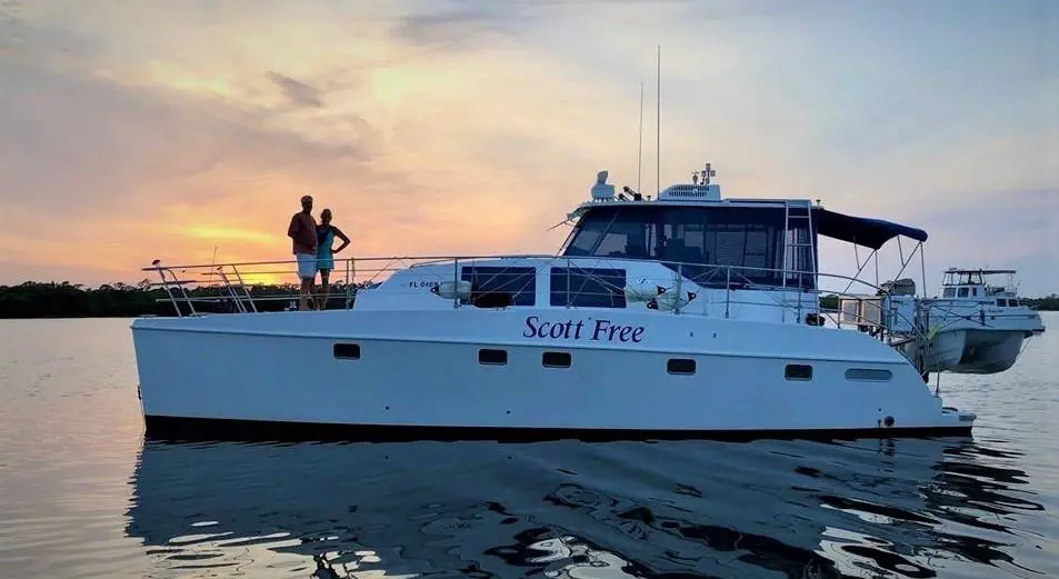 Used Power Catamaran for Sale 2003 Endeavour 44 Used Power Catamaran for Sale 2003 Endeavour 44