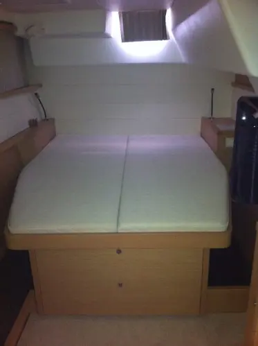 Used Sail Catamaran for Sale 2012 Lagoon 450 Layout & Accommodations Image Gallery
