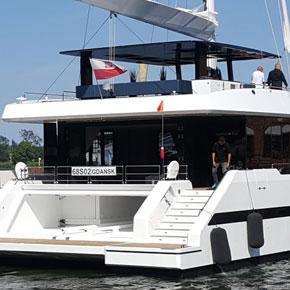 Sunreef Supreme 68