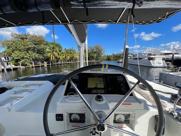 Catamaran Charter Sailing