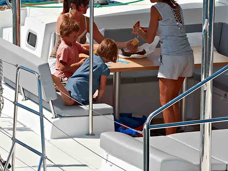 Catamaran Charter Lagoon 450BVI