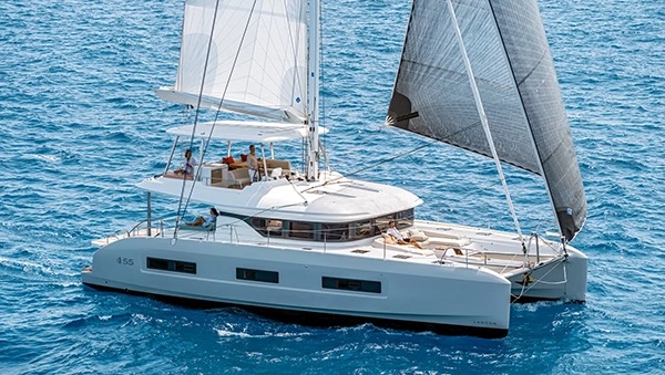 Buying a Catamaran with Expert Broker