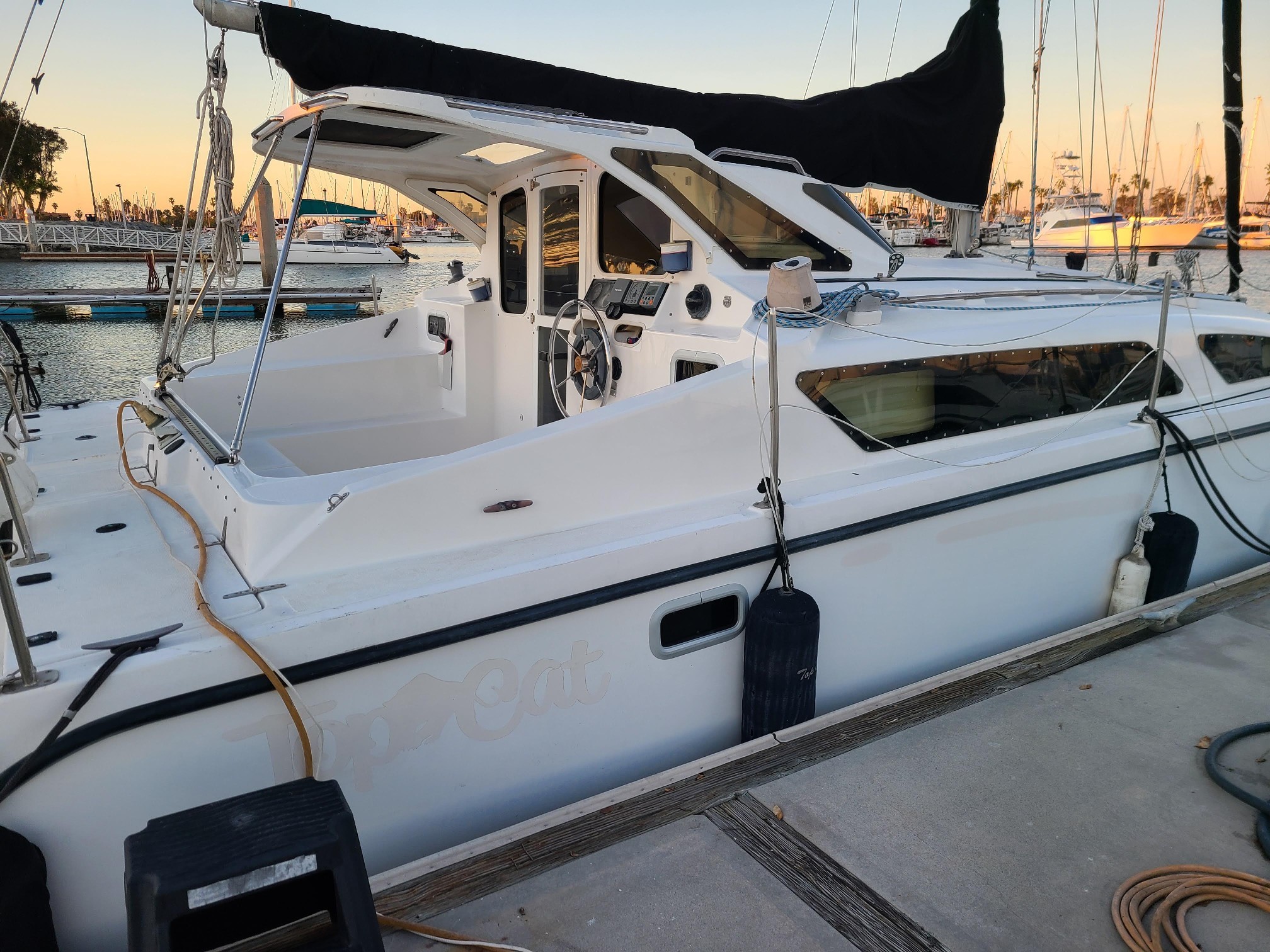 Used Sail Catamaran for Sale 2000 105M Boat Highlights
