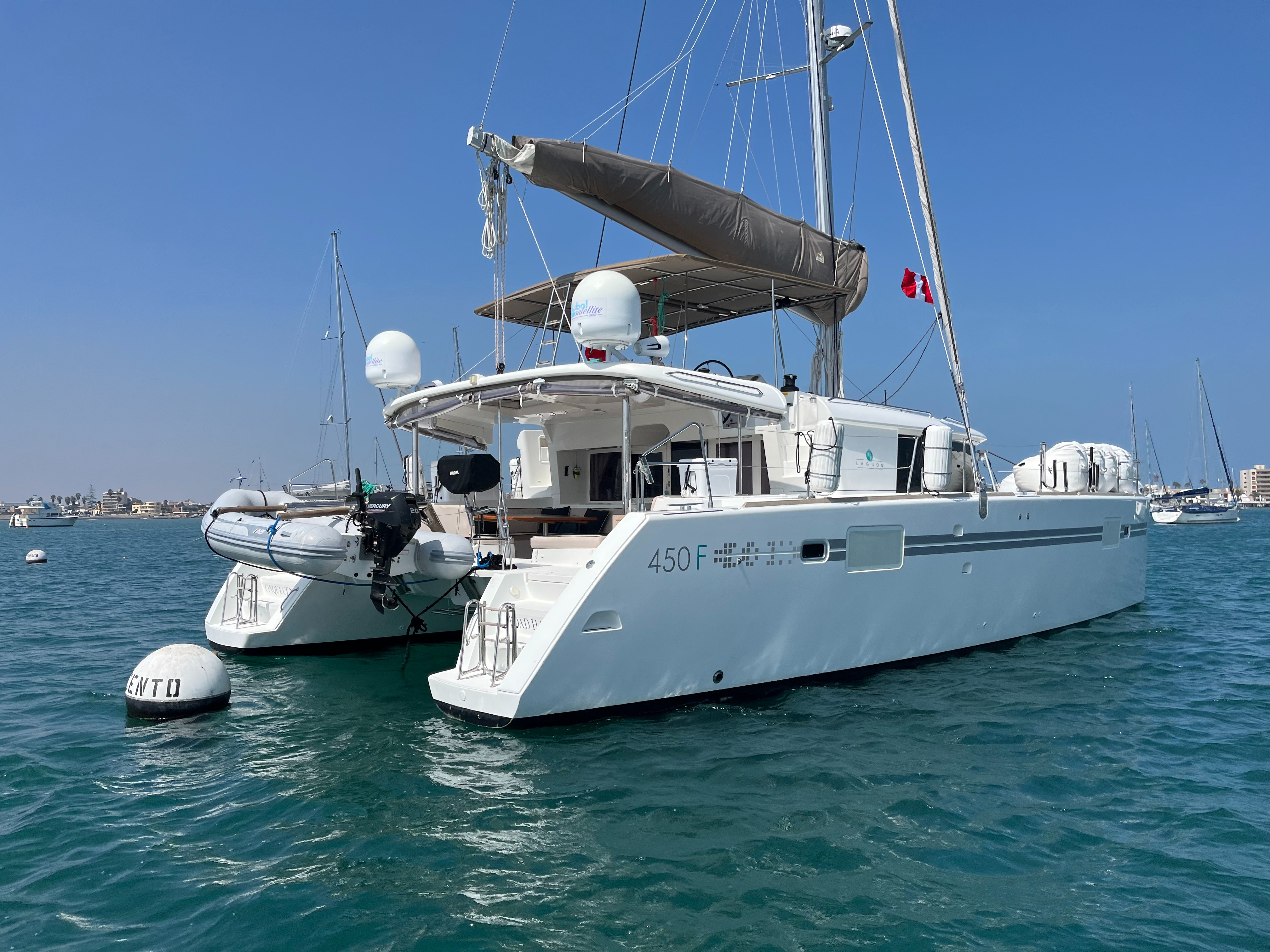 Used Sail Catamaran for Sale 2013 Lagoon 450 Boat Highlights