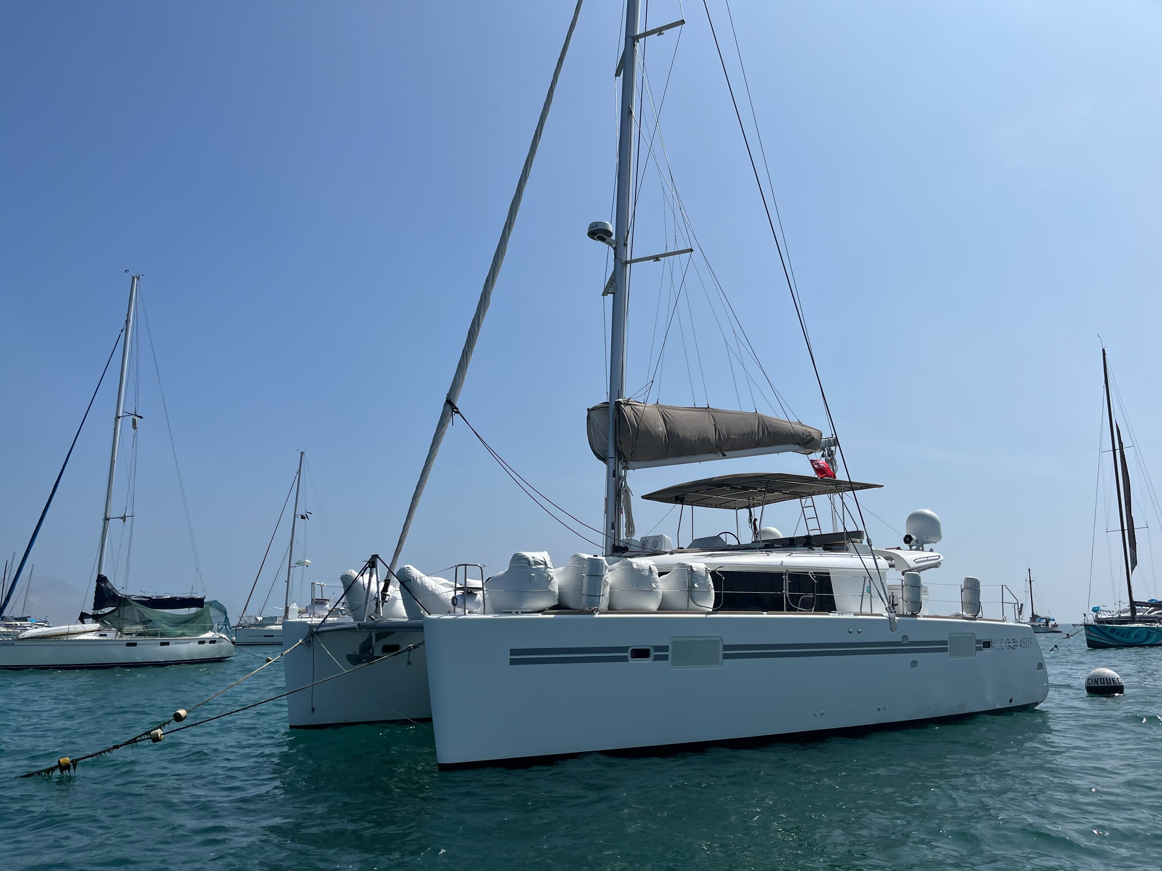 Used Sail Catamaran for Sale 2013 Lagoon 450 Boat Highlights
