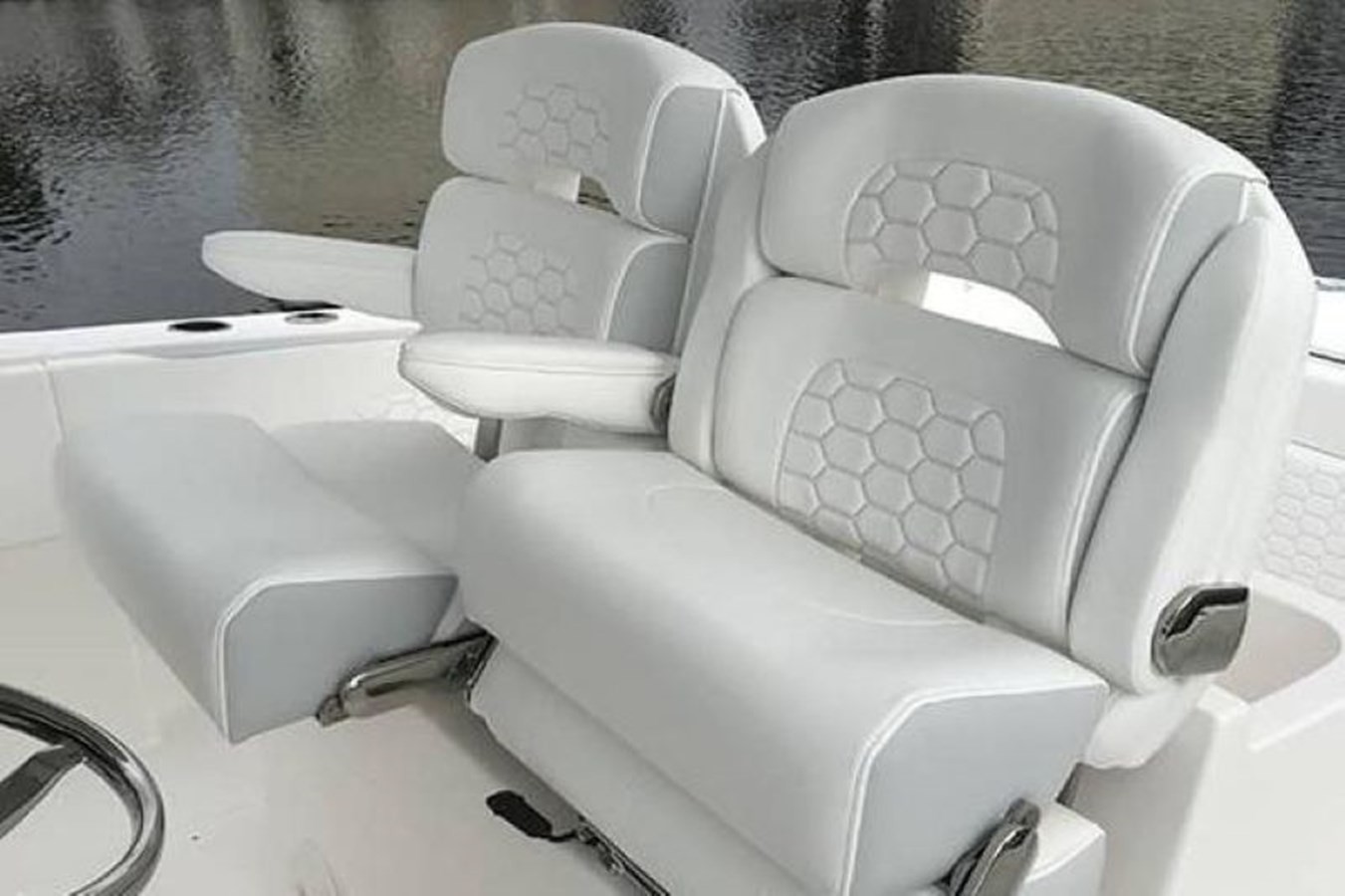 New Power Center Console for Sale 2022 31T Layout & Accommodations
