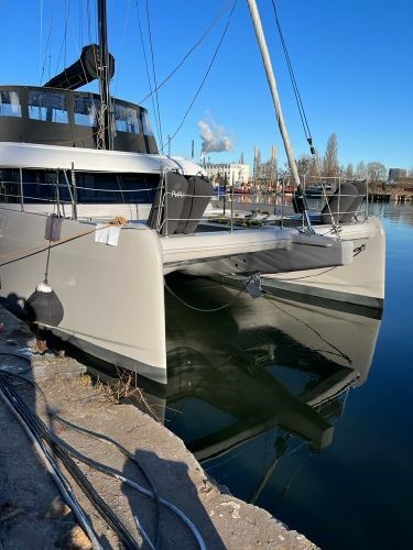 New Sail Catamaran for Sale 2023 Sunreef 50 Boat Highlights