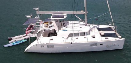 Used Sail Catamaran for Sale 2006 Lagoon 440 Boat Highlights