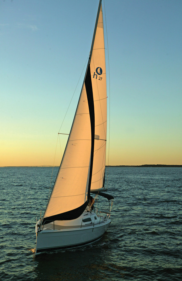 Used Sail Monohull for Sale 2013 Hunter 27 Boat Highlights