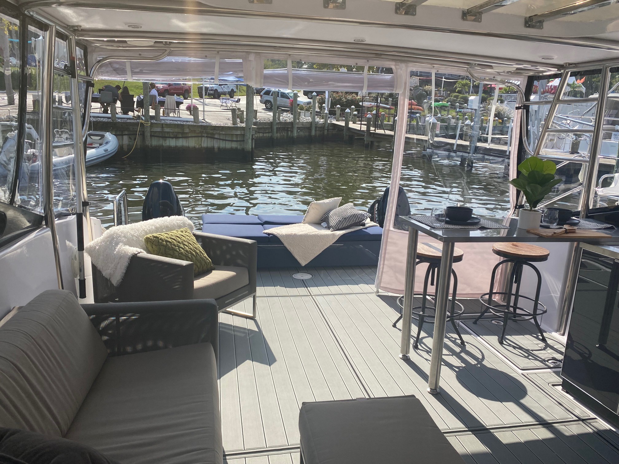 Used Power Catamaran for Sale 2019 Freestyle 399 Power Deck & Equipment