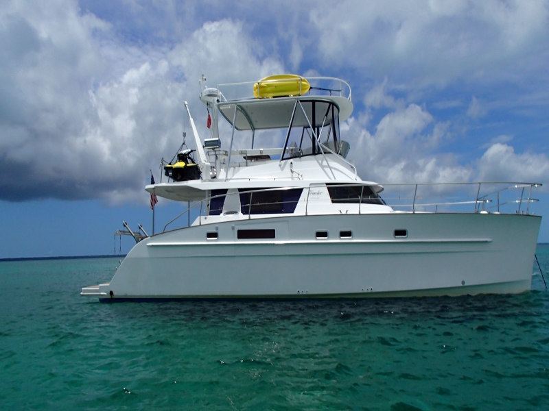 Used Power Catamaran for Sale 2008 Cumberland 46 Boat Highlights
