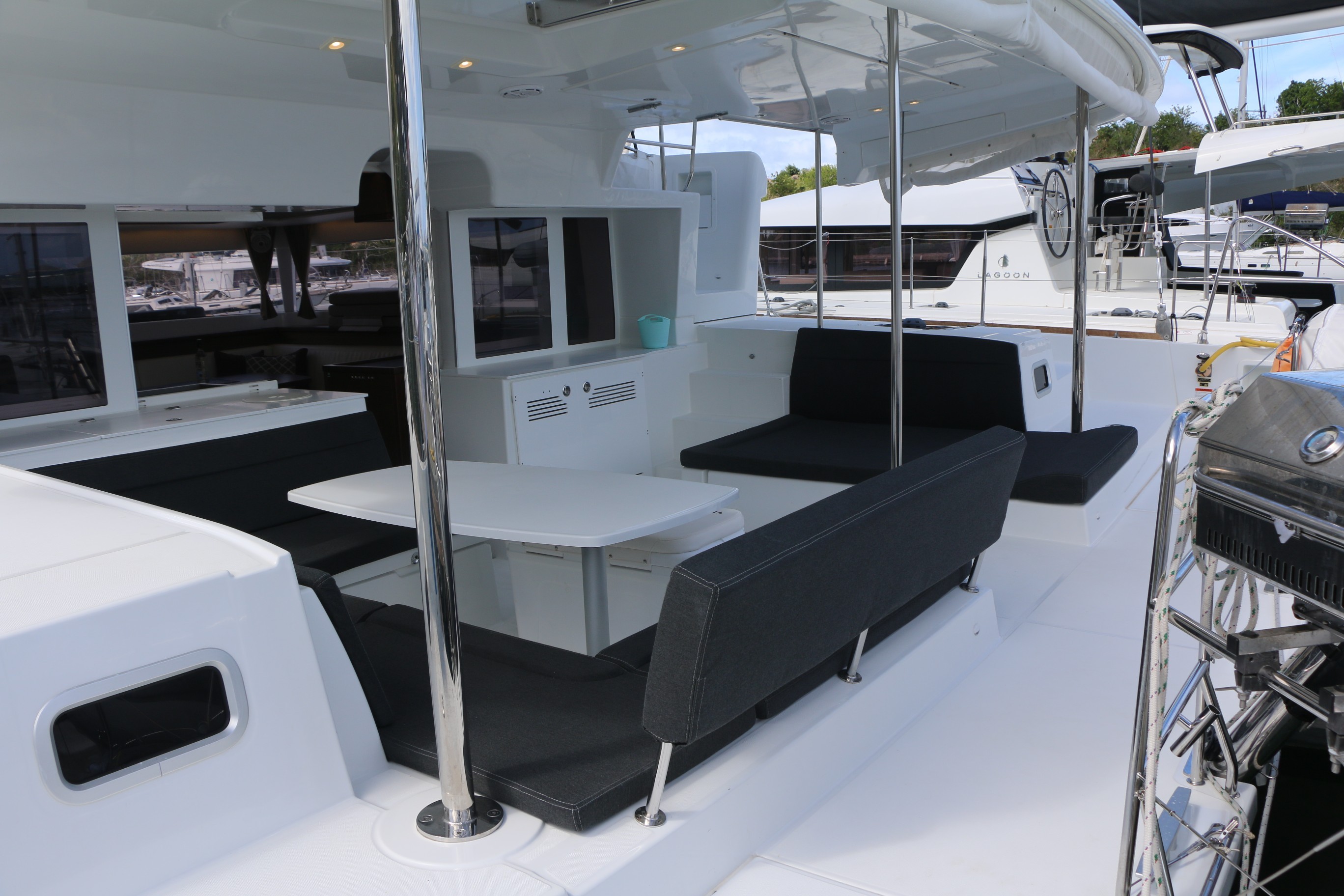 Used Sail Catamaran for Sale 2019 Lagoon 450 F Deck & Equipment