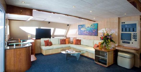 Used Sail Catamaran for Sale 2008 Silhouette 760 Layout & Accommodations