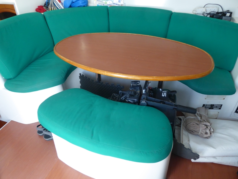 Used Sail Catamaran for Sale 2000 Lagoon 380 Layout & Accommodations