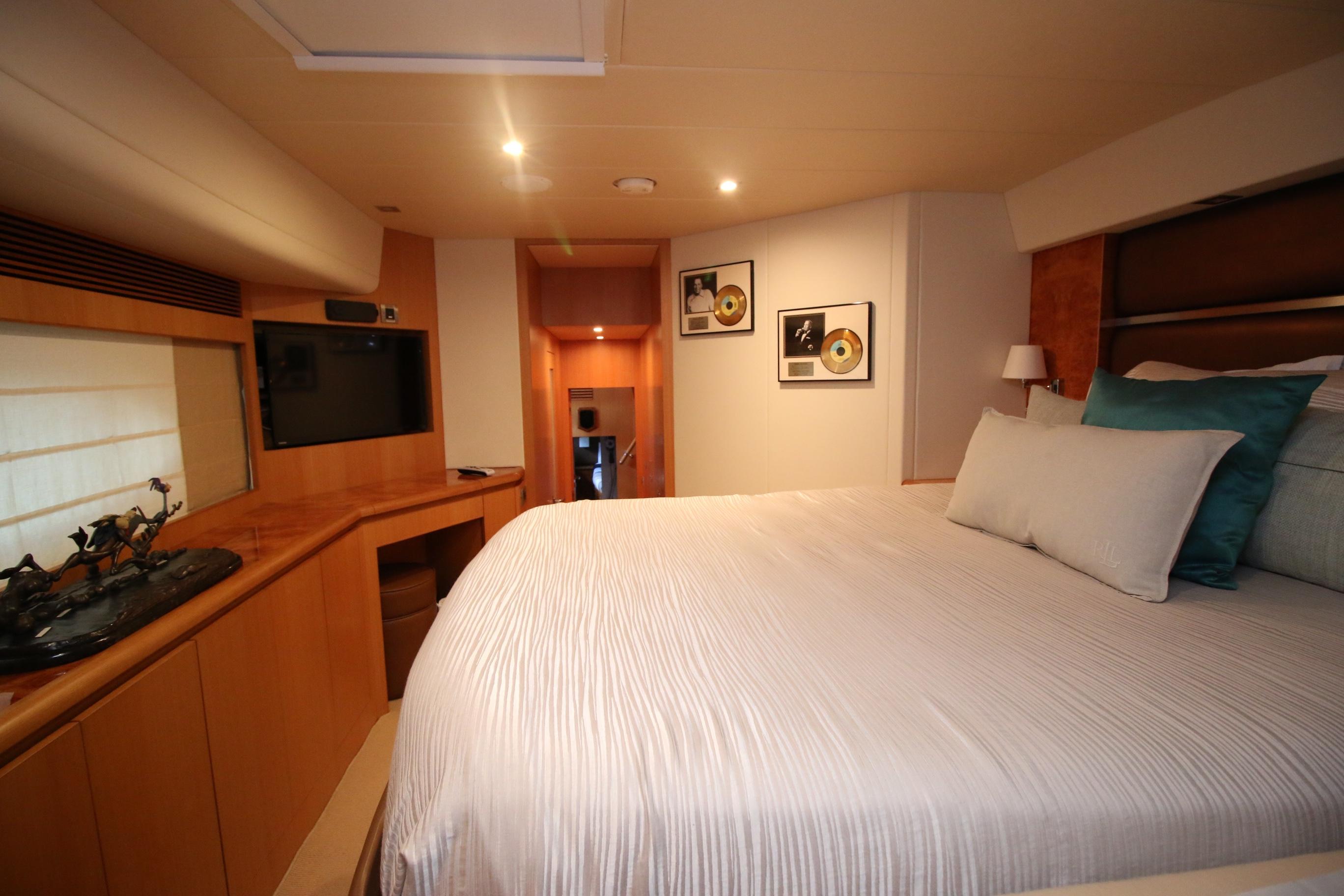 Used Power Catamaran for Sale 2014 Horizon PC60 Layout & Accommodations