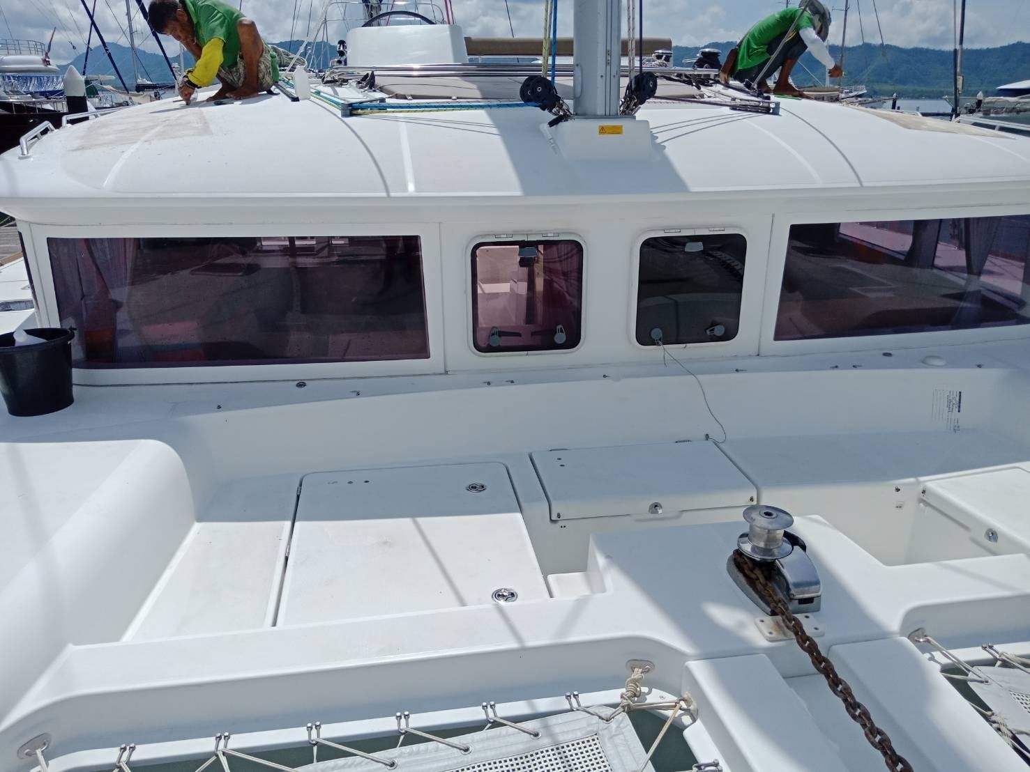 Used Sail Catamaran for Sale 2013 Lagoon 450 Deck & Equipment