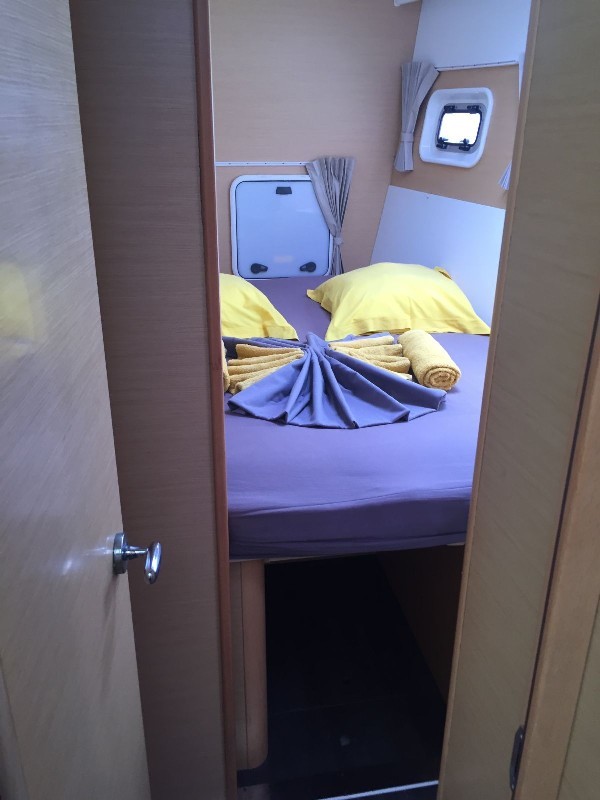 Used Sail Catamaran for Sale 2012 Lagoon 400 Layout & Accommodations