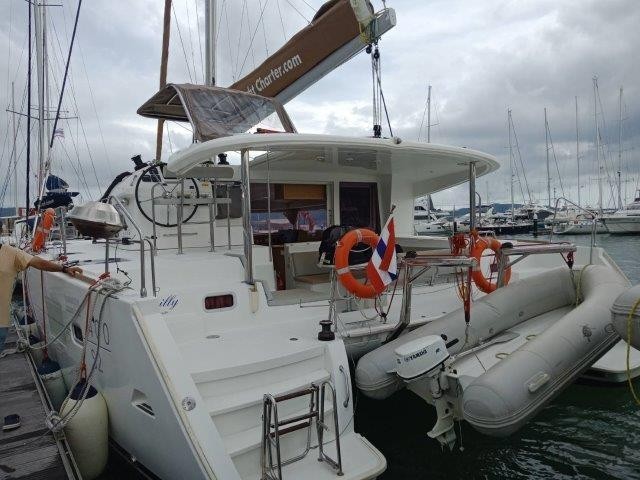 Used Sail Catamaran for Sale 2013 Lagoon 400 S2 