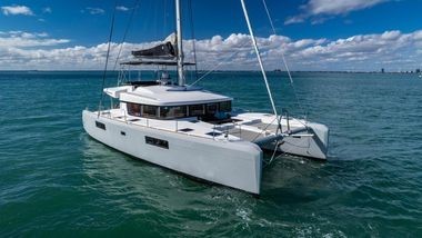 Used Sail Catamaran for Sale 2017 Lagoon 52 