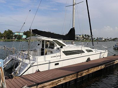 silhouette 800 catamaran