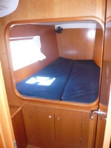 Used Sail Catamaran for Sale 2005 Lagoon 380 S2 Layout & Accommodations