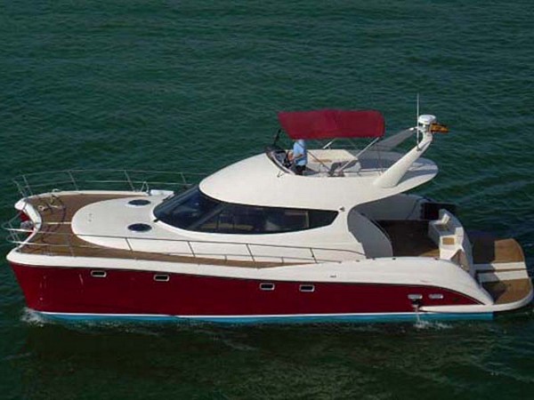 Custom Power Catamaran for Sale 2015 FlashCat 43  Boat Highlights