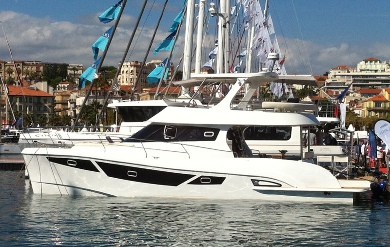 10 Most Popular Power Catamarans Online in Last 30 days