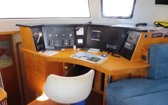 Used Sail Catamaran for Sale 2007 Eleuthera Electronics & Navigation