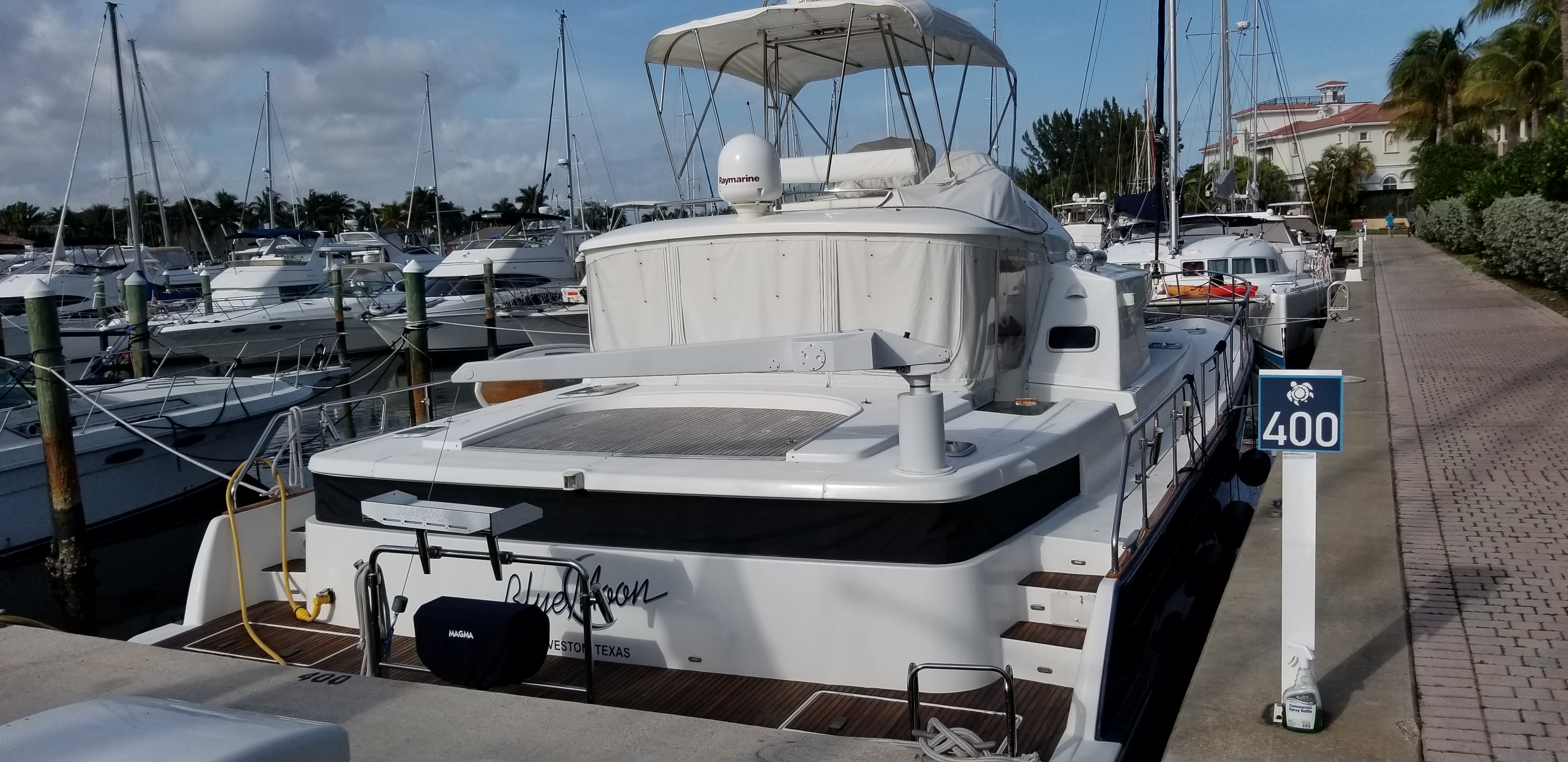 used power catamaran for sale: 2003 lagoon 43 power 43ft