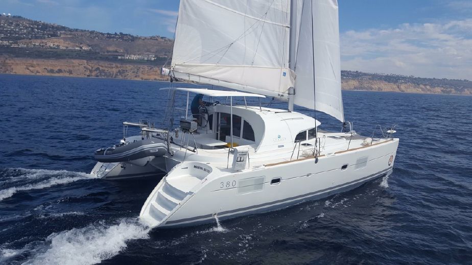 Used sail catamaran for sale 2015 Lagoon 380 (38ft)