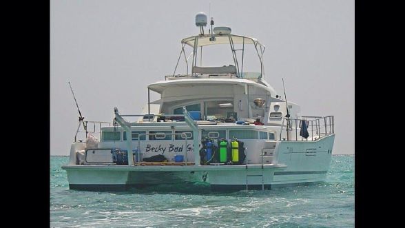 Used Power Catamaran for Sale 2004 Lagoon 43 Boat Highlights