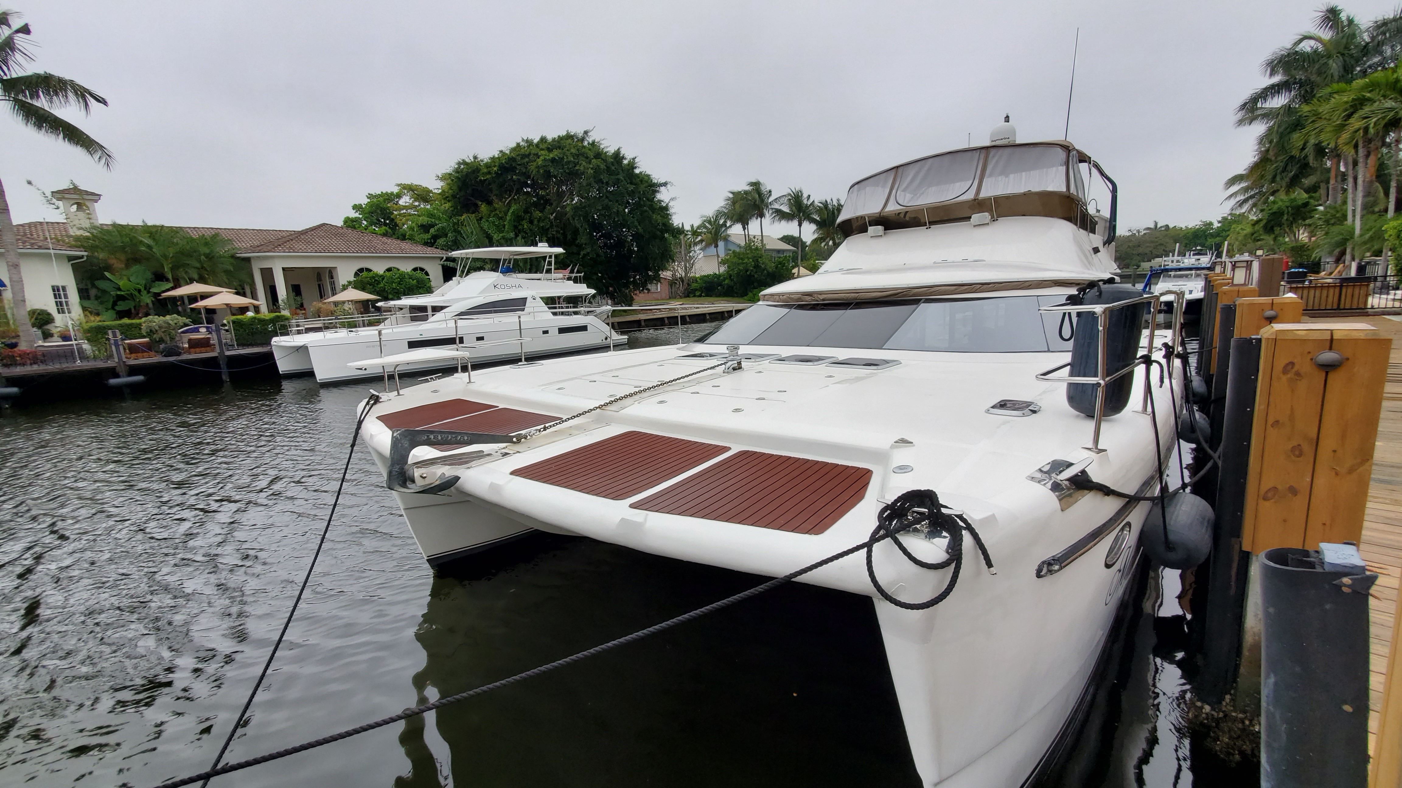 Used Power Catamaran for Sale 2006 Prowler 50 Boat Highlights